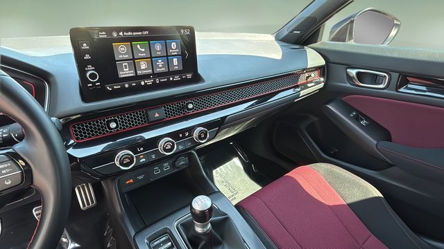 Used 2024  Honda Base image 25
