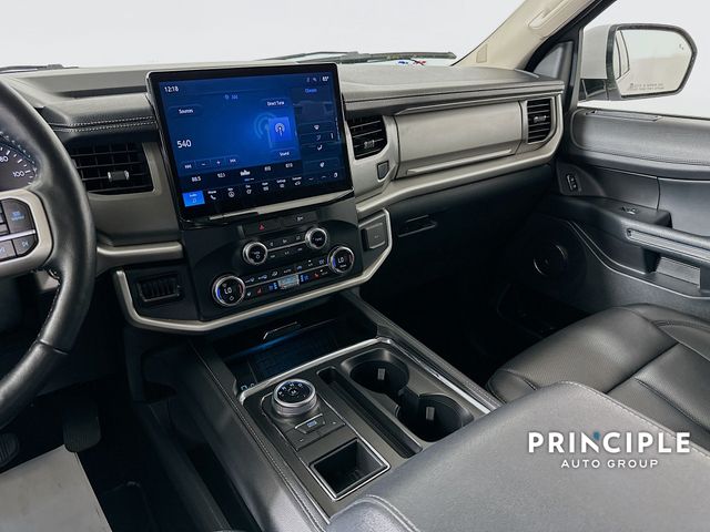 2022 Ford Expedition XLT photo