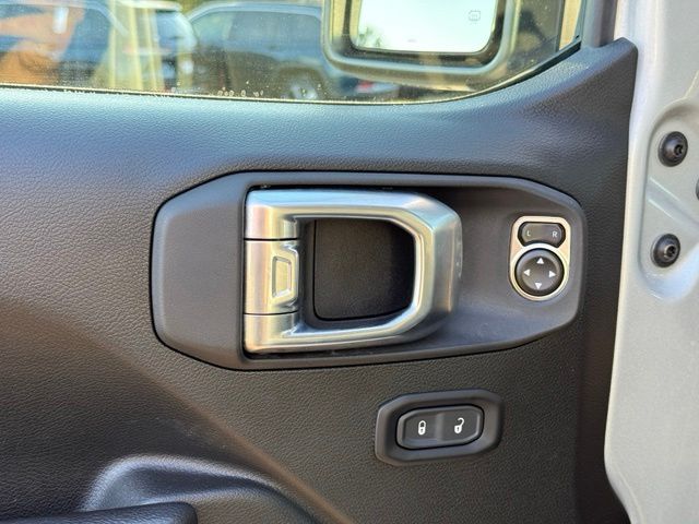Used 2024 Jeep Wrangler SUV