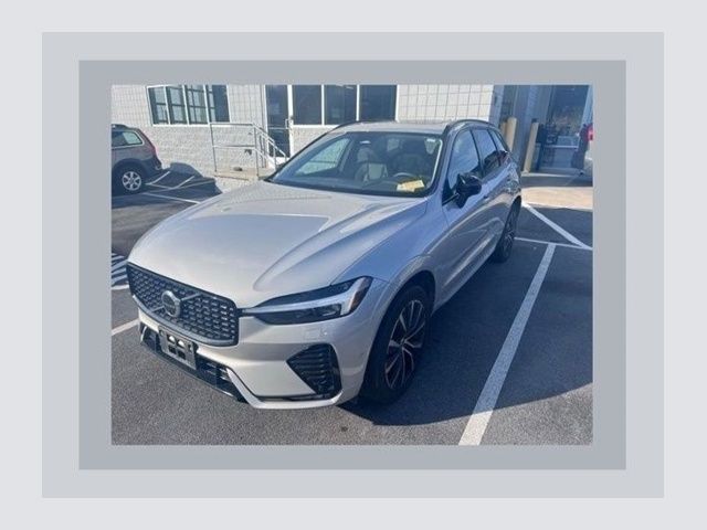 Silver 2023 Volvo XC60 B5 Plus Dark Theme AWD SUV / Crossover All-Wheel Drive Automatic