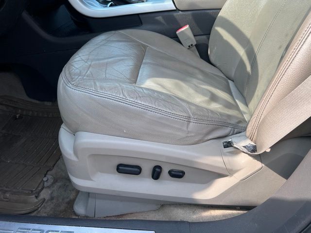 2011 Ingot Silver Metallic Ford Edge Limited AWD SUV