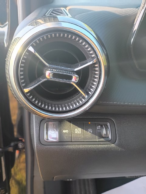 Used 2025 Chevrolet Equinox SUV