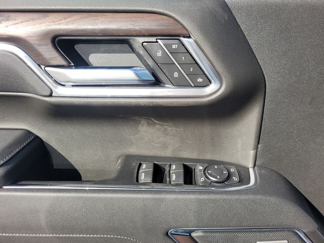 New 2026 White GMC SLT image 22