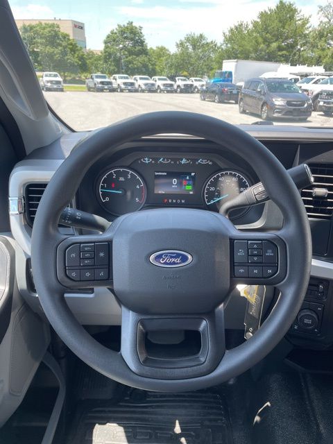 2025 Ford F-350 Super Duty XL