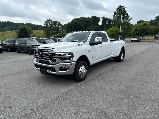 Bright White Clearcoat 2025 RAM 3500 Laramie Crew Cab LB DRW 4WD Pickup Truck Four-Wheel Drive 8-Speed Automatic