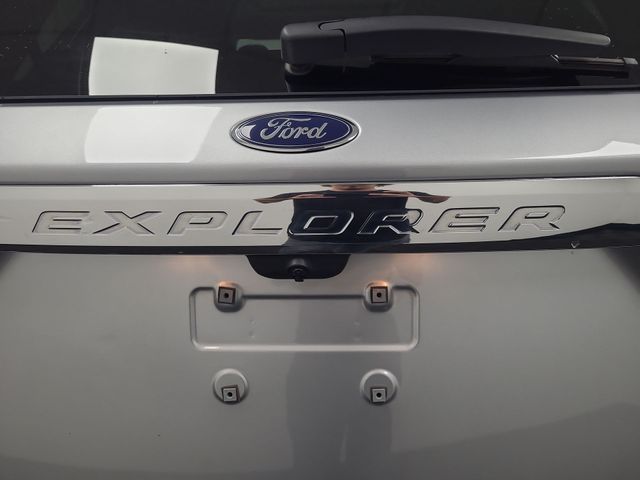 2021 – Ford – Explorer