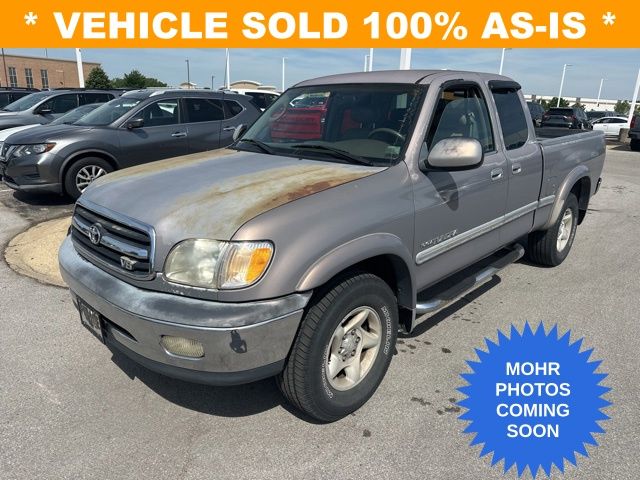 Silver (Platinum Metallic) 2000 Toyota Tundra Limited 4 Door Extended Cab RWD Pickup Truck Rear-Wheel Drive 4-Speed Automatic