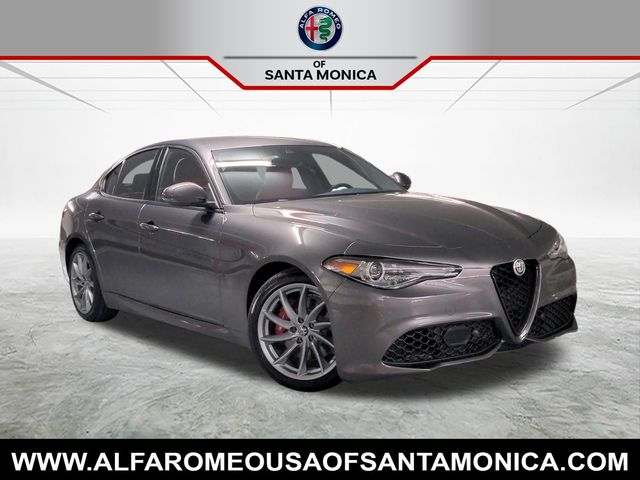 Vesuvio Gray Metallic 2023 Alfa Romeo Giulia Sedan Rear-Wheel Drive 8-Speed Automatic