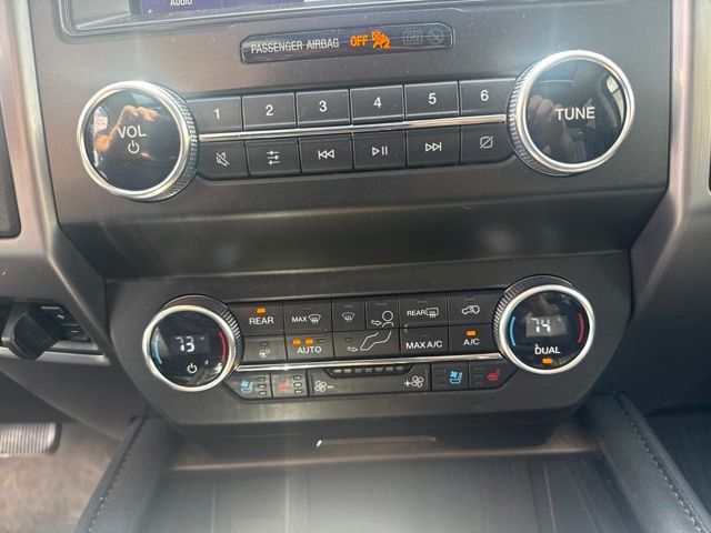 2020 White Ford Expedition Max Platinum 4X4 SUV