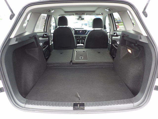 Used 2023 Pure White Volkswagen 1.5T SE image 14