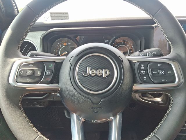 Used 2025 Jeep Wrangler SUV