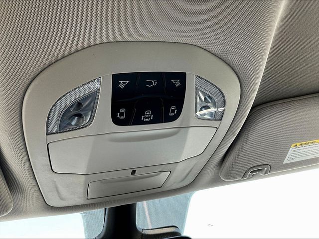 Used 2024 Chrysler Pacifica Van