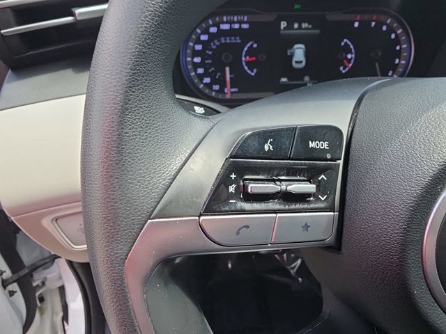 Used 2022 Quartz White Hyundai SEL image 17