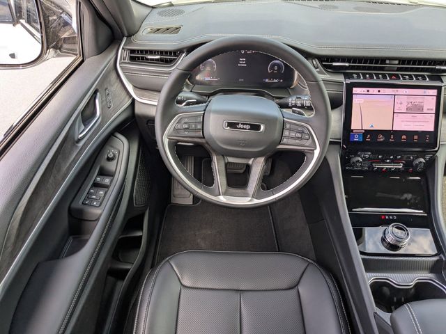 2025 Jeep Grand Cherokee Limited 4x2