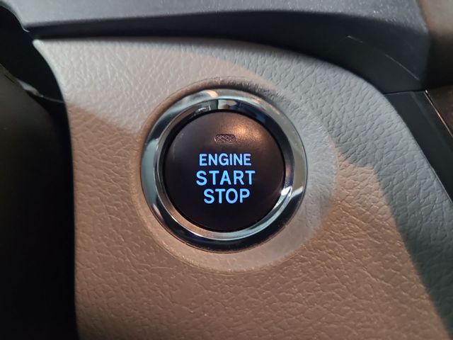 2015 – Toyota – Sienna