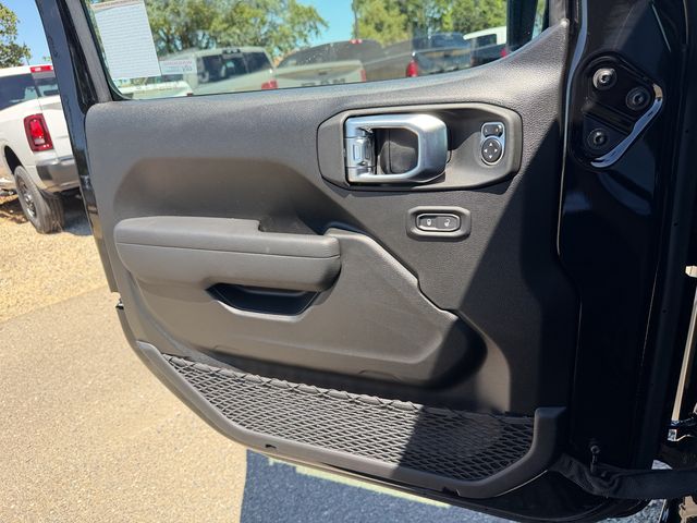 new 2026 Jeep Wrangler car, priced at $43,665