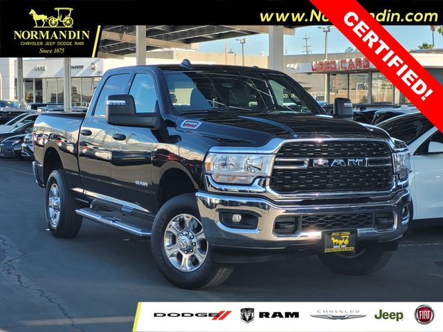 Diamond Black Crystal Pearlcoat 2024 RAM 2500 Big Horn Crew Cab 4WD Pickup Truck Four-Wheel Drive 8-Speed Automatic