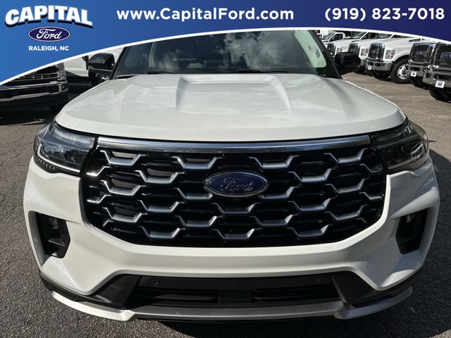 Used 2025 White Ford Platinum image 10