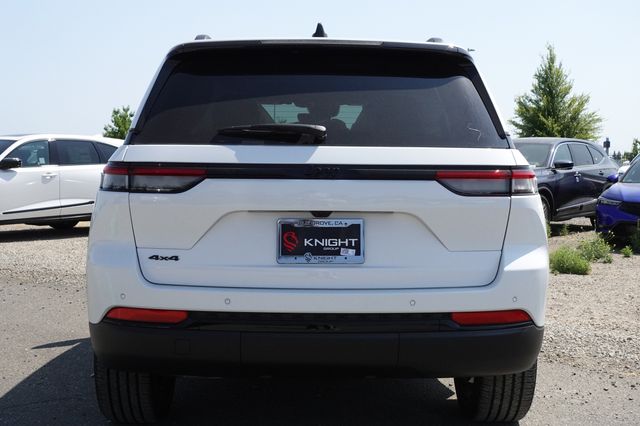 new 2025 Jeep Grand Cherokee car, priced at $37,775