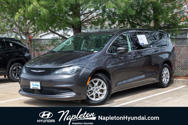 2023 Chrysler Voyager LX FWD