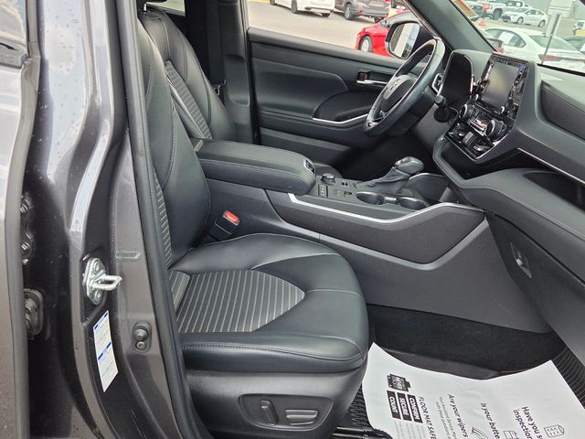 Used 2022 Toyota Highlander SUV