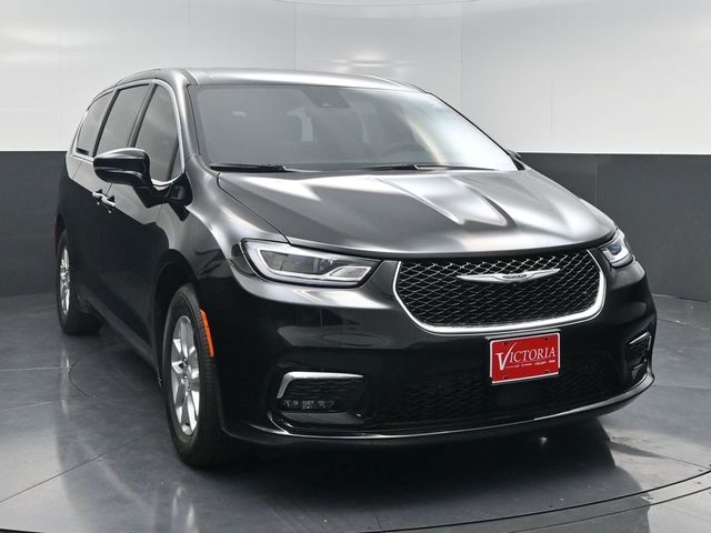 2026 Chrysler Pacifica Select - 1