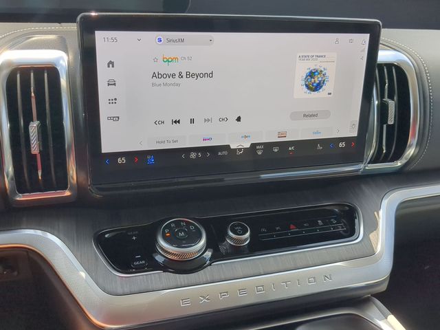 New 2026 Agate Black Metallic Ford Platinum® image 29