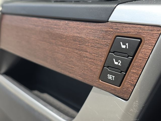 2022 Toyota Tundra Hybrid Capstone:168720A