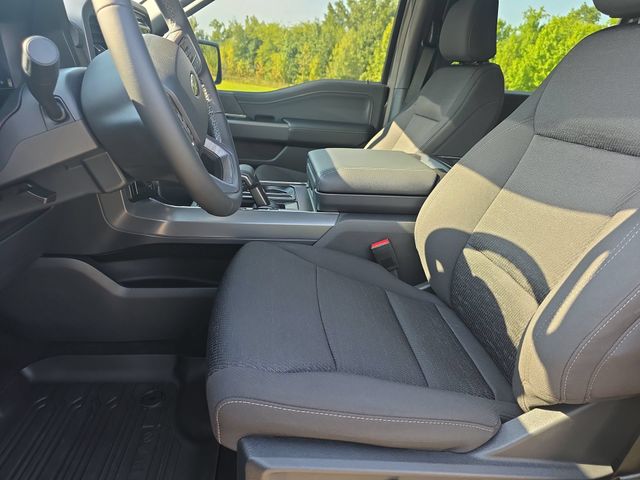 New 2026 Carbonized Gray Metallic Ford XLT image 15