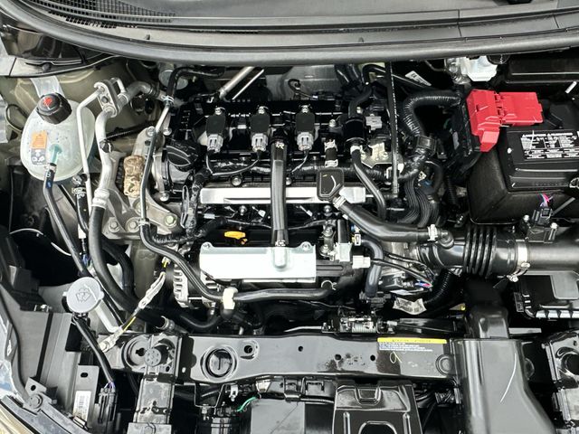 Used 2025 Black Nissan 1.6 SV image 27