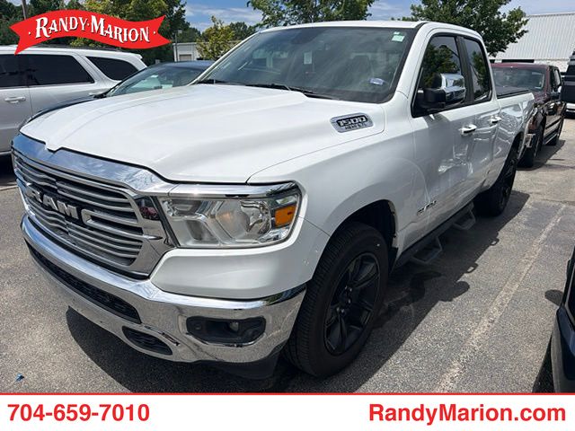 Bright White Clearcoat 2019 RAM 1500 Pickup Truck Four-Wheel Drive 8-Speed Automatic