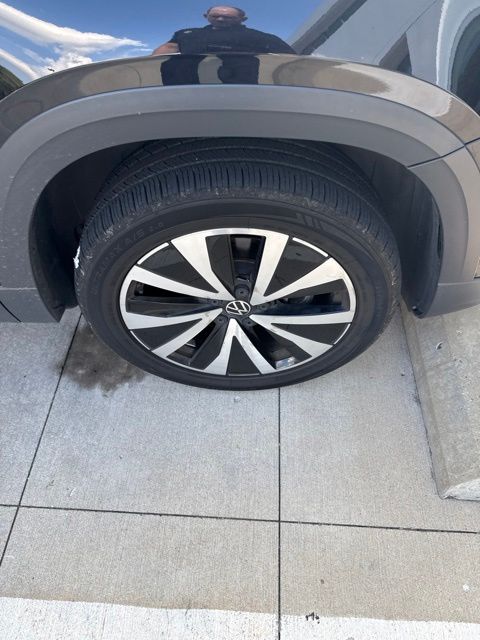 2023 Volkswagen Taos 1.5T SE Black at Carlisle Cadillac Buick GMC