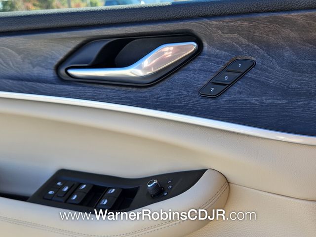 New 2025 White Jeep Limited image 29