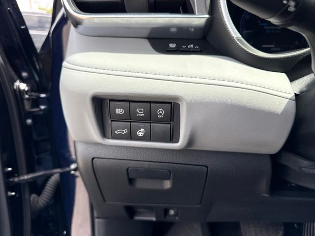 Used 2023 Toyota Highlander SUV