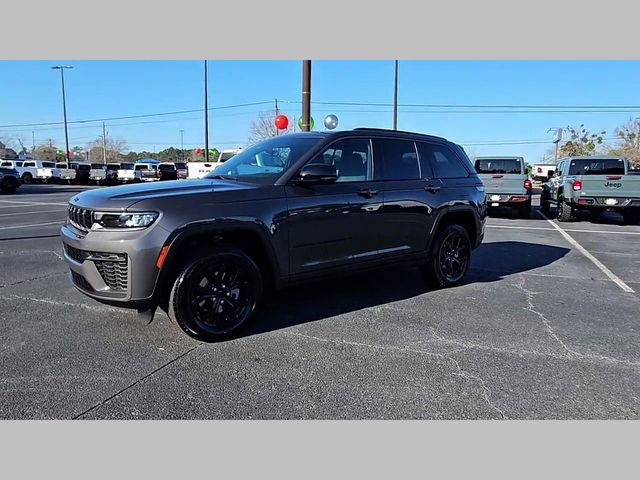 2026 Jeep Grand Cherokee Altitude 4x4