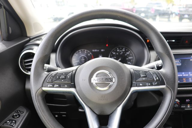 2021 Nissan Kicks SV 16