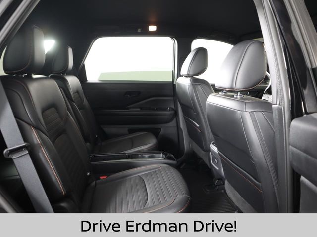 Used 2023 Nissan Pathfinder SUV