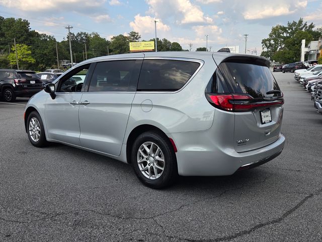 Used 2026 Chrysler Pacifica Van