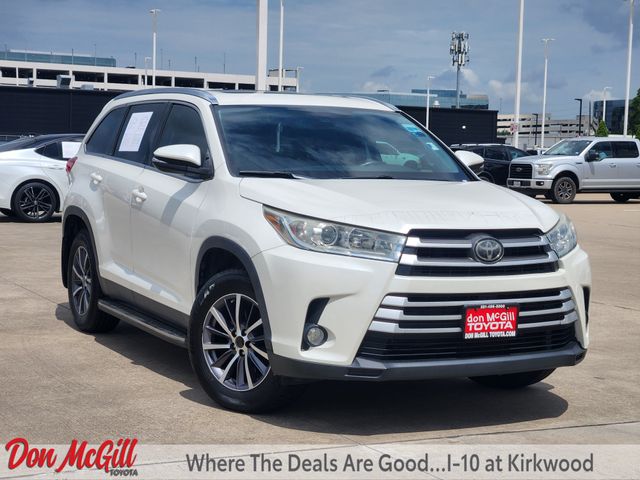 White (Blizzard Pearl) 2019 Toyota Highlander SUV / Crossover Front-Wheel Drive 8-Speed Automatic