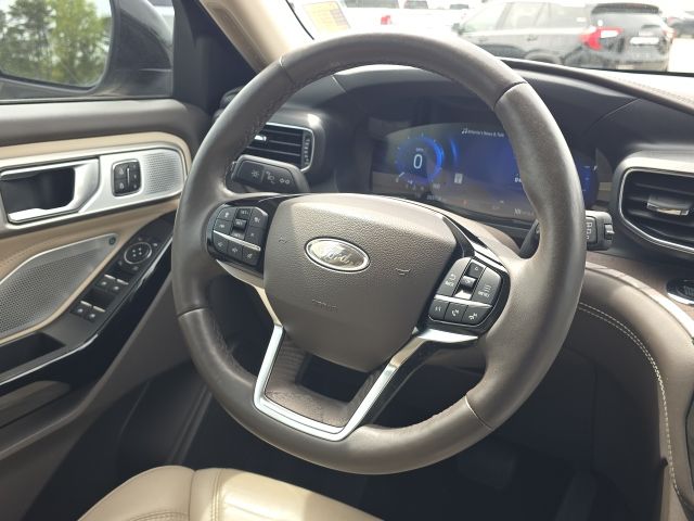 2023 Ford Explorer Platinum:B02247