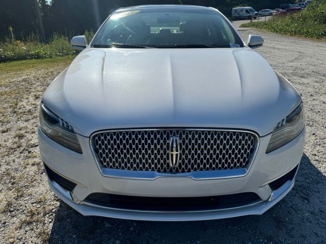 Used 2017 White Lincoln Reserve image 2