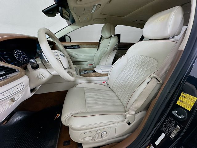 Thumbnail: 2021 Genesis G90 - 21