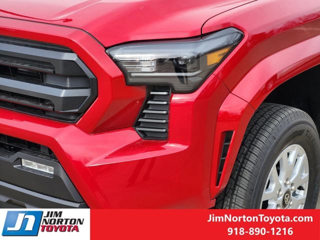 2026 Toyota Tacoma SR5 - Photo 7