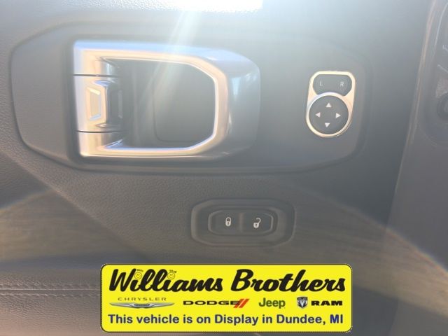 2022 Jeep Wrangler Unlimited Sahara Altitude - Sting-Gray Clearcoat exterior view 14