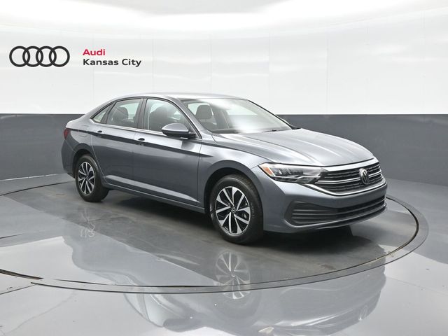 Platinum Gray Metallic 2023 Volkswagen Jetta Sedan Front-Wheel Drive 8-Speed Automatic