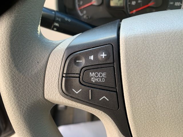 2011 Toyota Sienna LE 8-Passenger photo