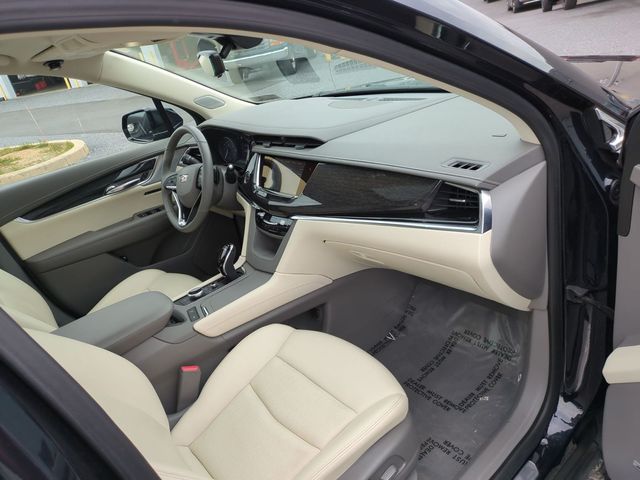 used 2022 Cadillac XT6 car, priced at $32,481