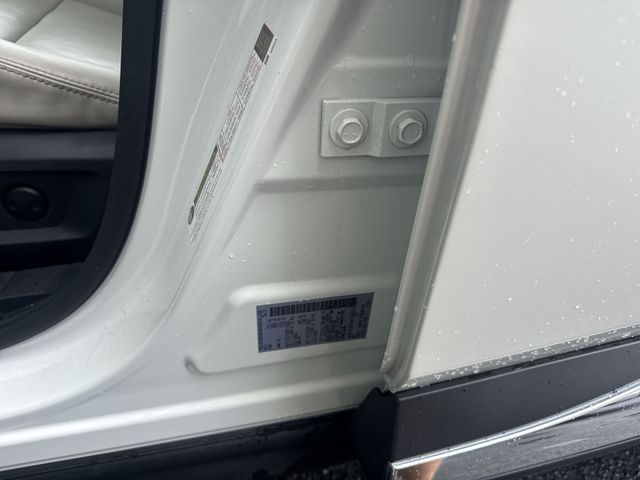 Used 2023 White Nissan SL image 37