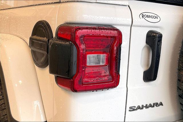 Used 2025 Jeep Wrangler SUV
