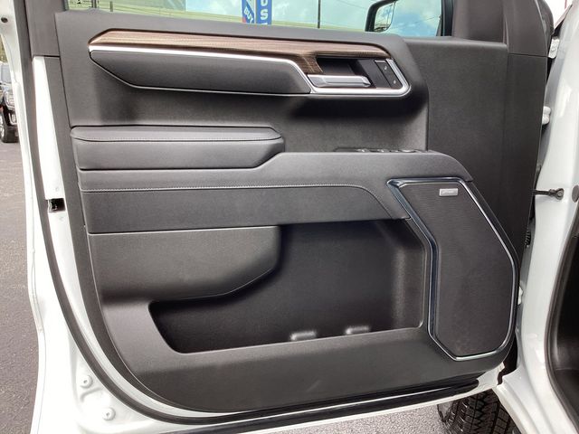 Used Car 2025 Chevrolet Silverado 1500  Lt Trail Boss For Sale Under $60,000 In San Antonio, Texas
